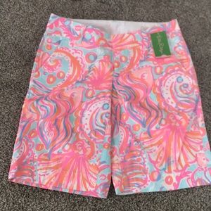 Lilly Pulitzer too much bubbly chopper shorts